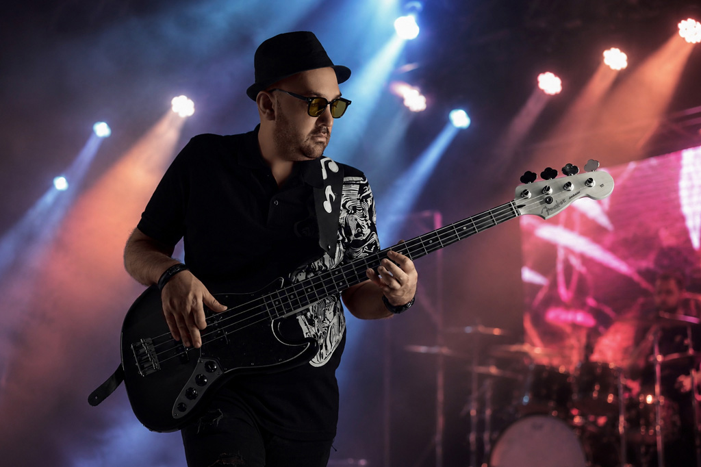 bassguitar iran